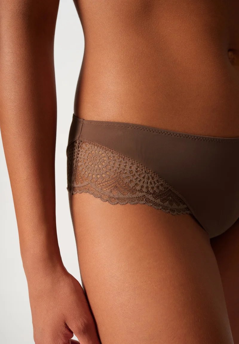Micrornaments Cheeky panty | deep taupe 082632-08A126