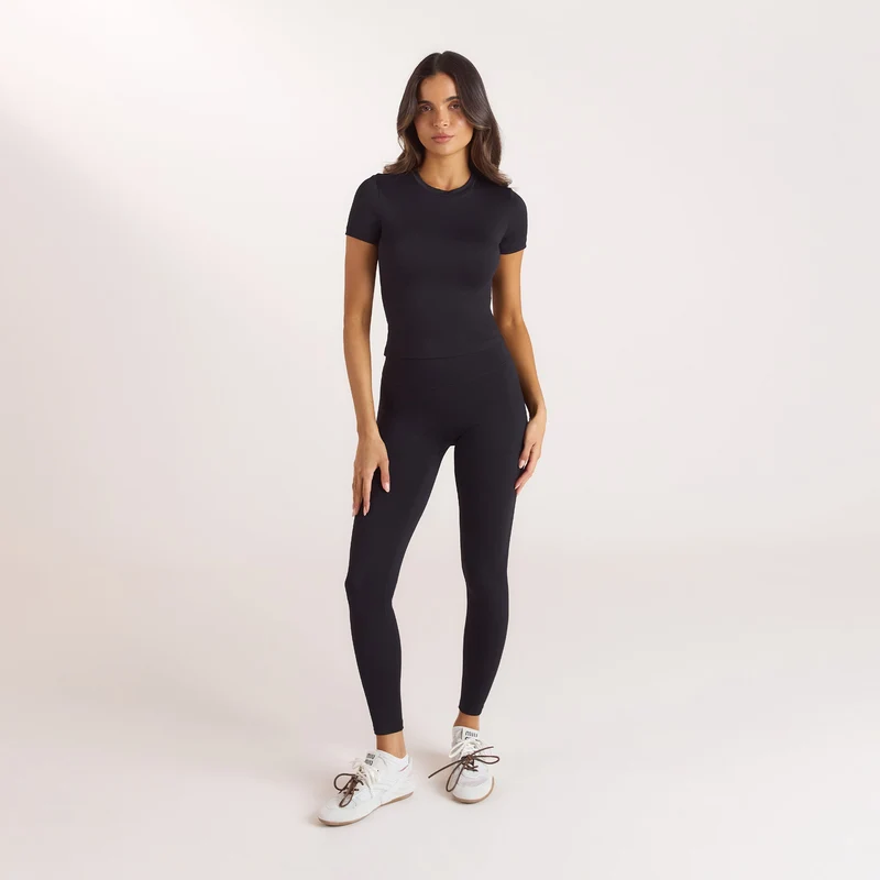 Classic Fitted Top - Black