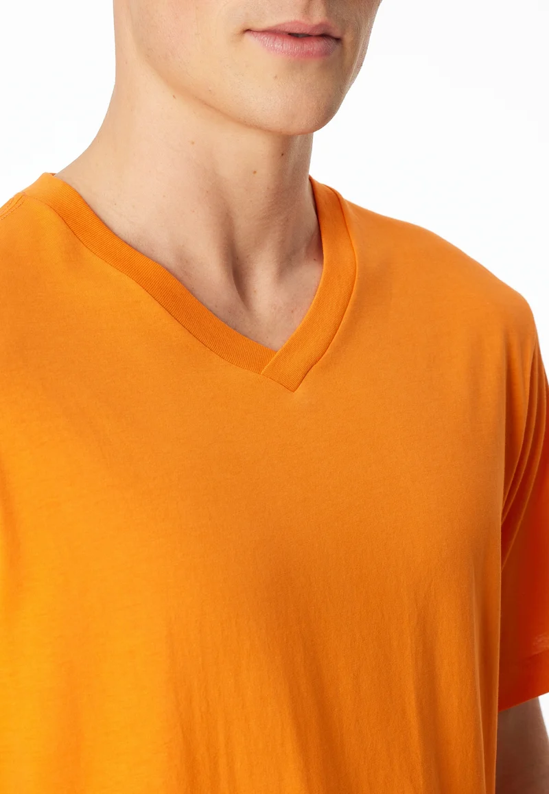 T-Shirt V-Ausschnitt