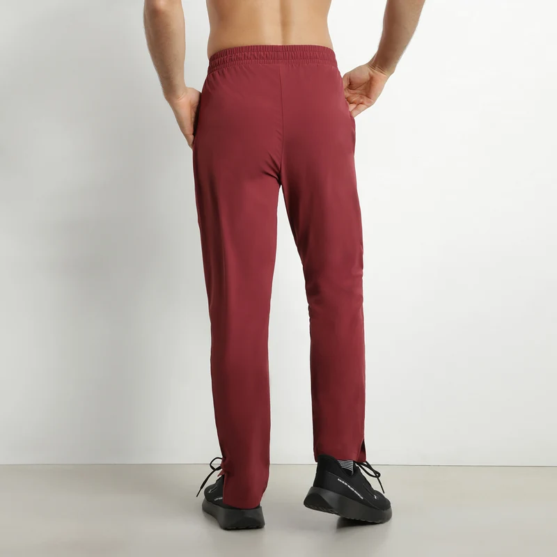 Dim Move Chino-Sporthose für Herren aus Stretch-Jersey in Bordeaux