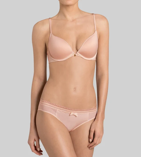 Triumph Body Make-Up Essent mit Formbügel, Push-up Effekt und Außenträger nude beige
