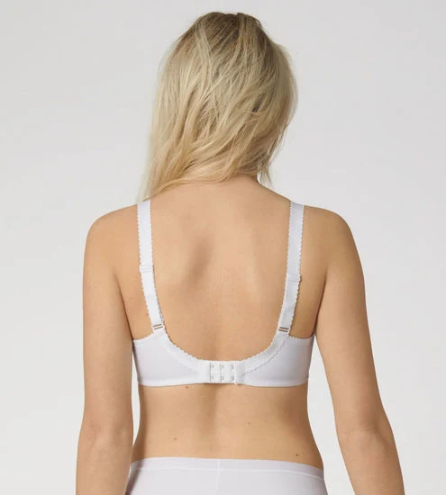 Triumph Delicate Doreen Mittelträger-BH / Full-Cup