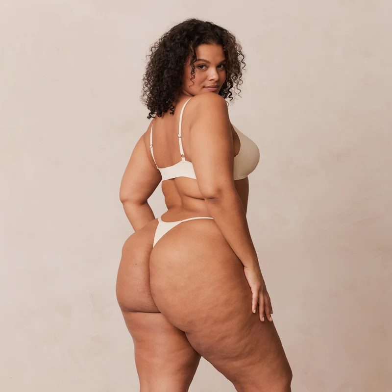 Light Non-Wired Plunge T-Shirt Bra - Latte