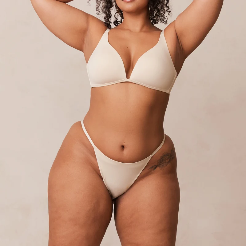 Light Non-Wired Plunge T-Shirt Bra - Latte