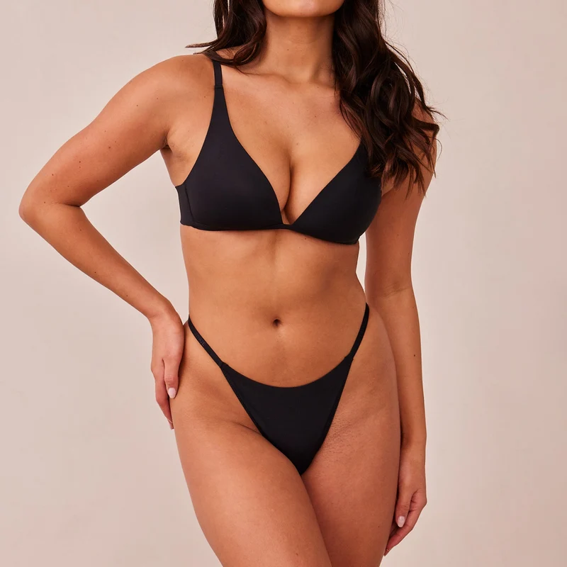 Light Non-Wired Plunge T-Shirt Bra - Black