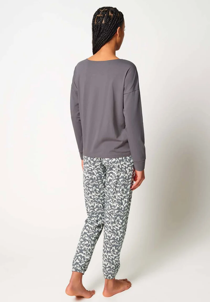 Night In Skiny 01 Pyjama long | volcanic glass 086935-08S929