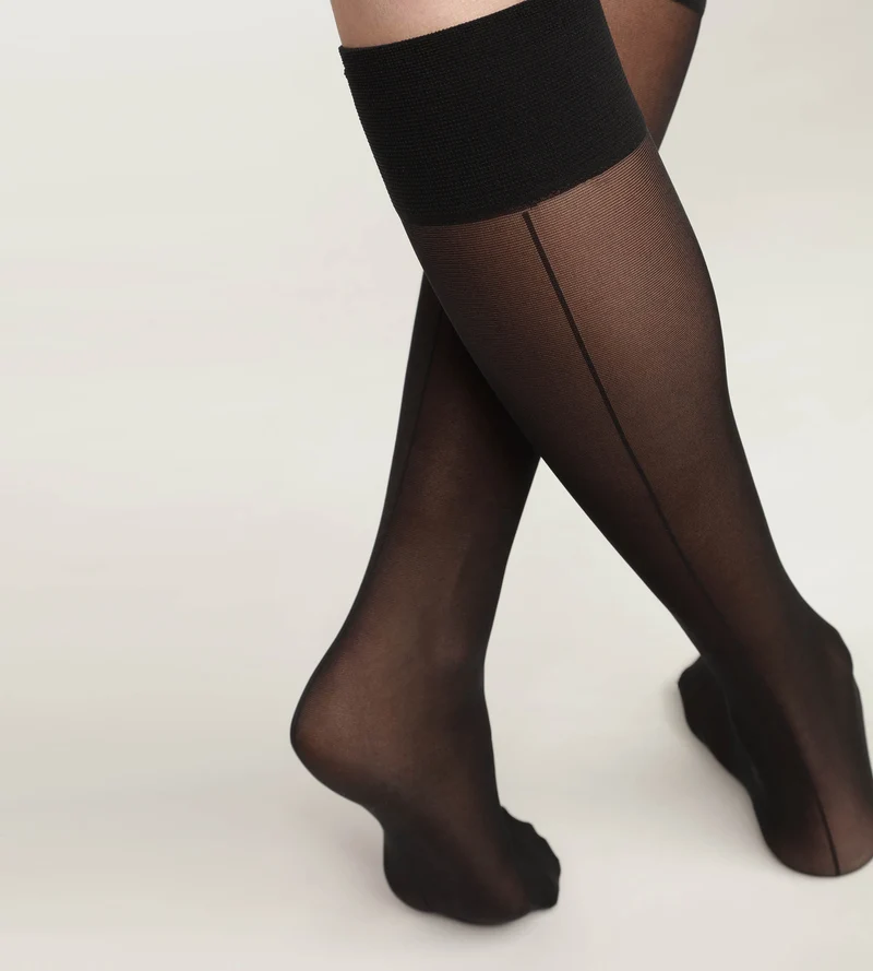 Schwarze Kniestrümpfe aus transparentem Voile mit Kontrastlinie- DIM Style
