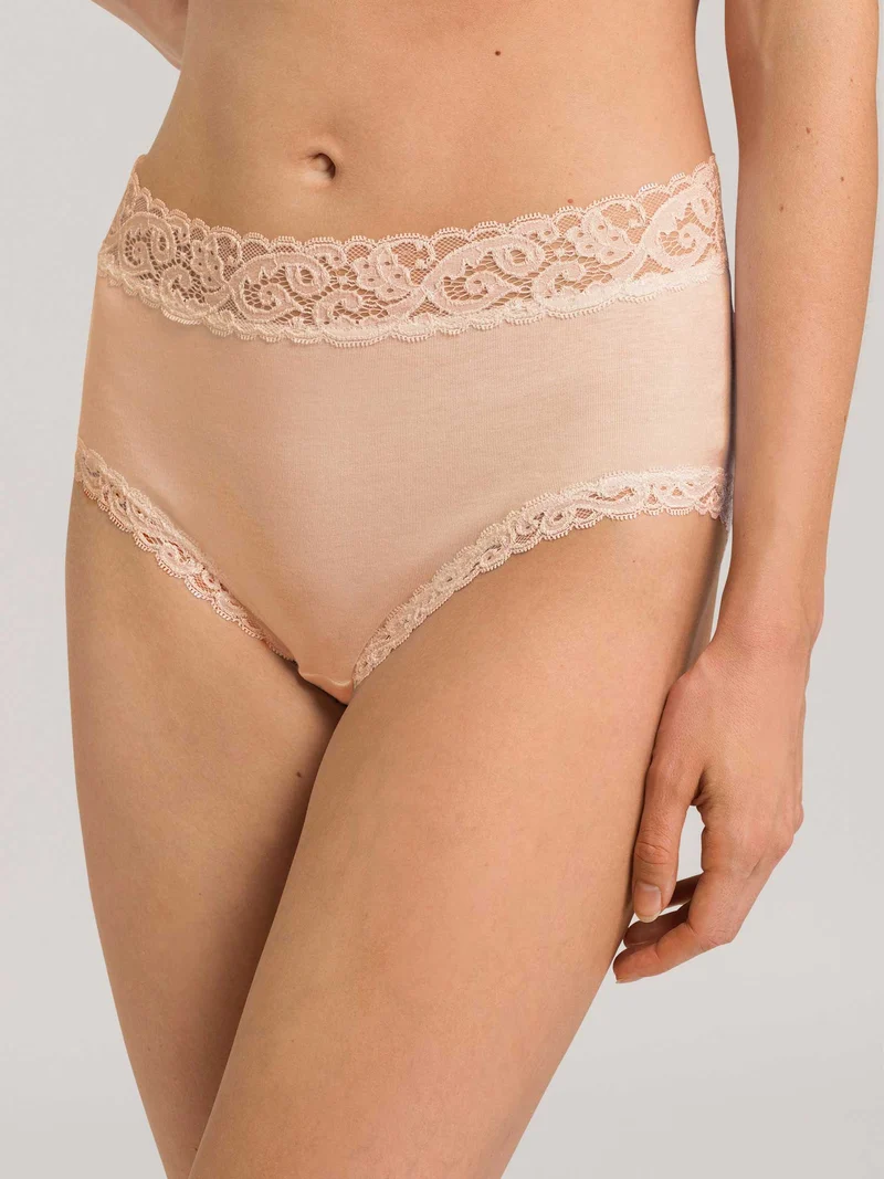 Maxi Briefs, Maxi Slip, MOMENTS