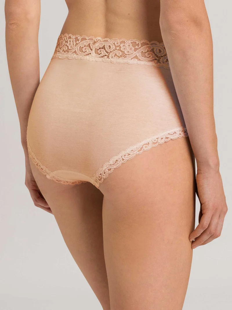 Maxi Briefs, Maxi Slip, MOMENTS