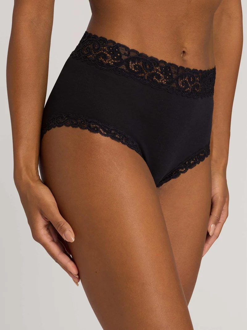 Maxi Briefs, Maxi Slip, MOMENTS