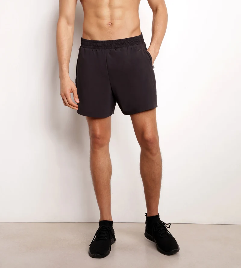 Herren-Sportshorts aus luftigem Material Black Dim Move
