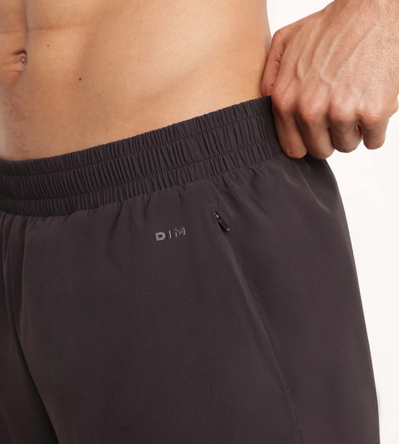 Herren-Sportshorts aus luftigem Material Black Dim Move