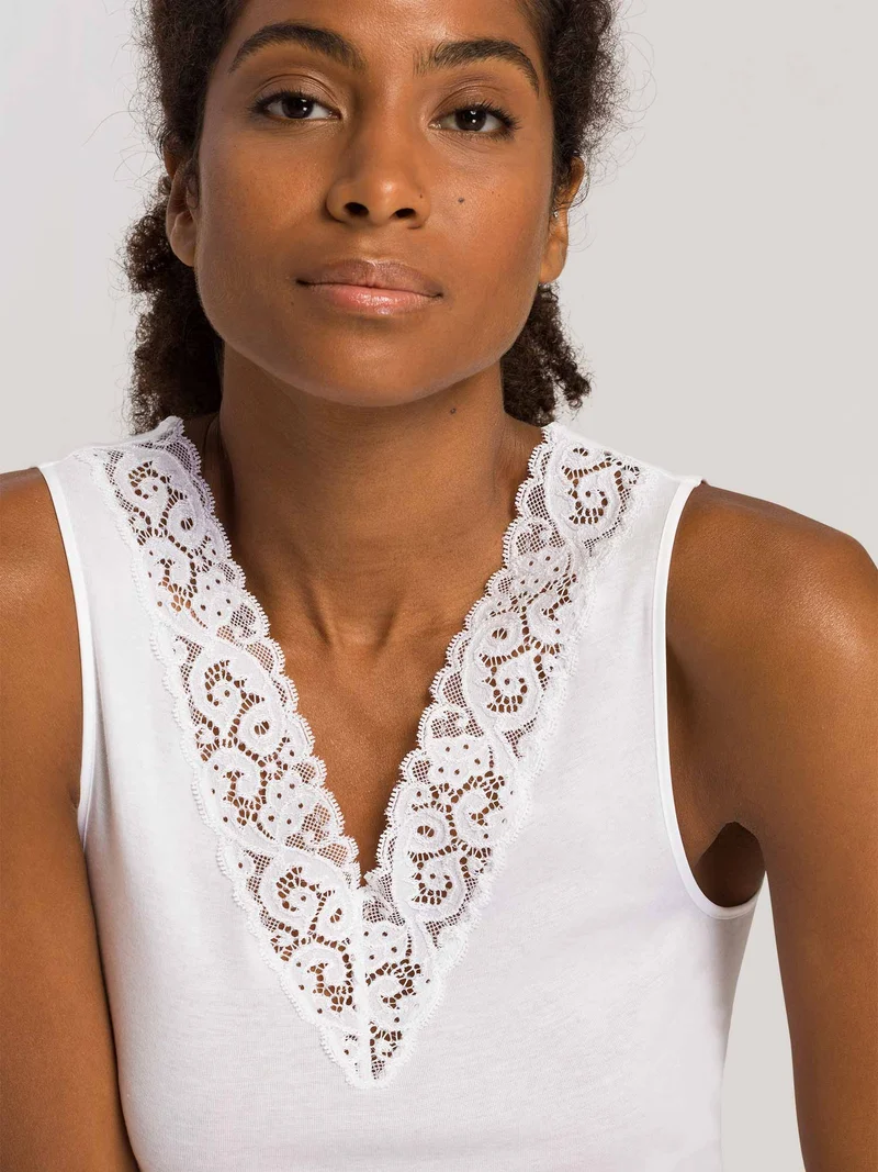 Top mit V-Neck, MOMENTS