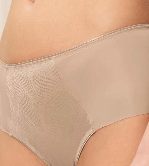 Triumph Essential Minimizer Hipster