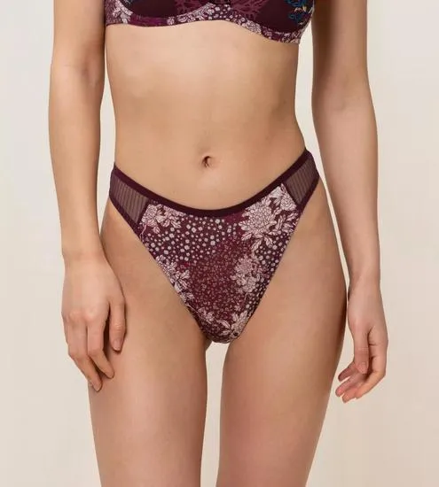 Triumph Lavish Spotlight High Waist Thong claret