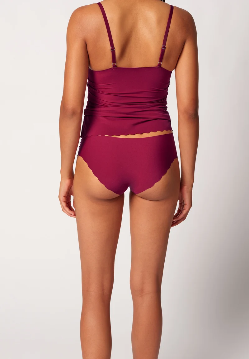 Micro Essentials Panty | beet red 085719-08S770