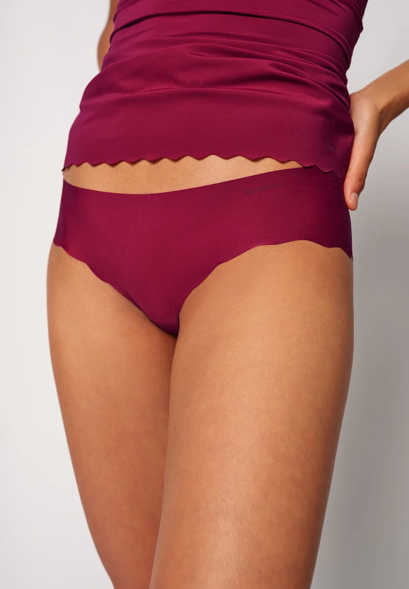 Micro Essentials Panty | beet red 085719-08S770