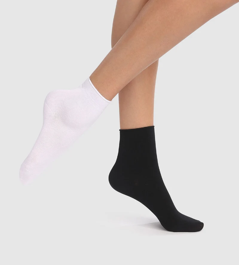 2er-Pack kurze Damensocken aus Modal mit Rollbündchen schwarz/weiß - DIM Modal