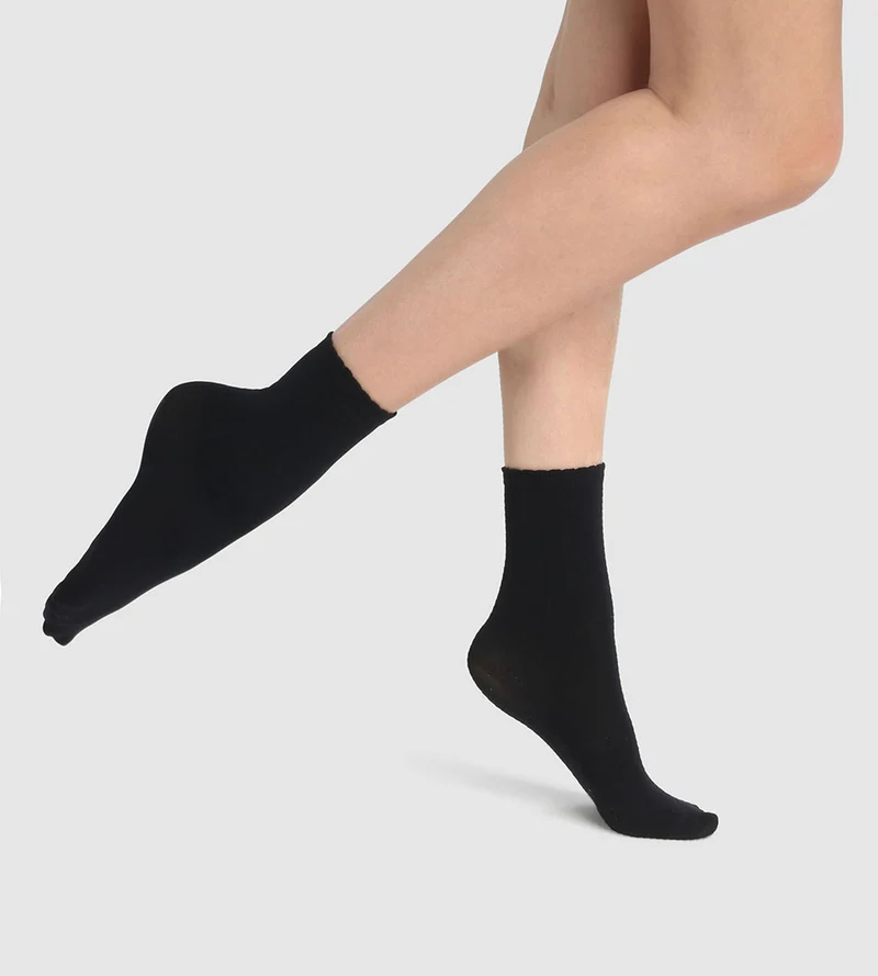 Schwarze ultra-blickdichte Söckchen aus Mikrofaser 70D - DIM Style