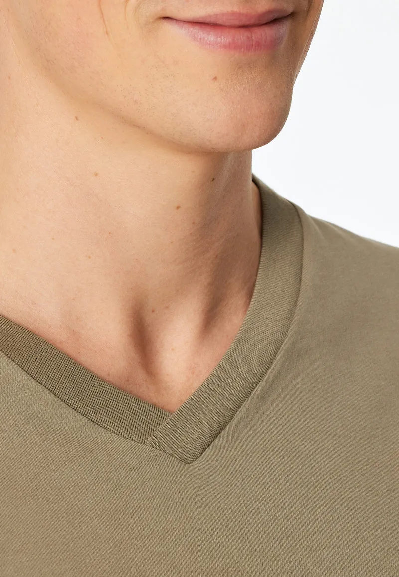 T-Shirt V-Ausschnitt