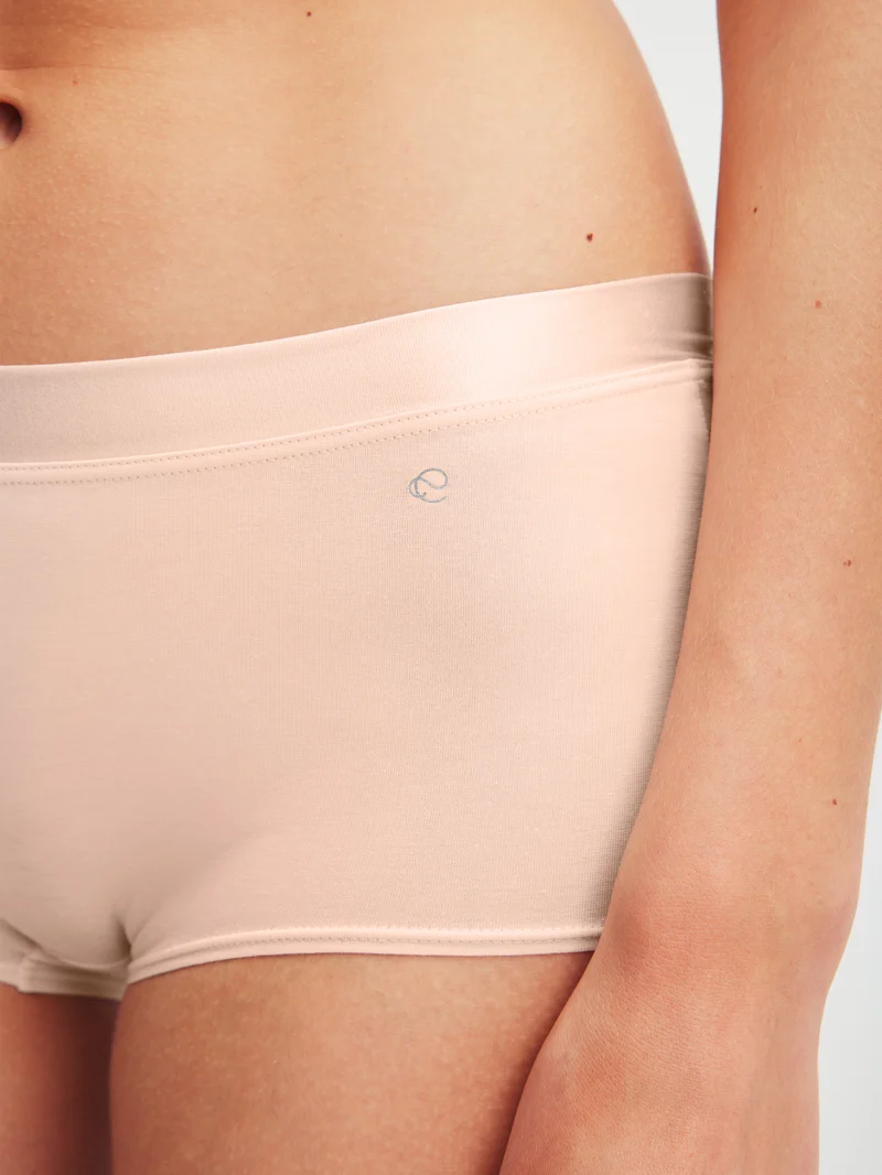 WOMEN Pants