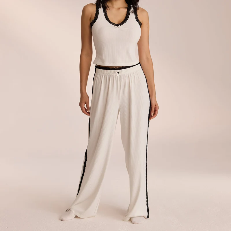 Pyjamashose mit Spitze - Weiß