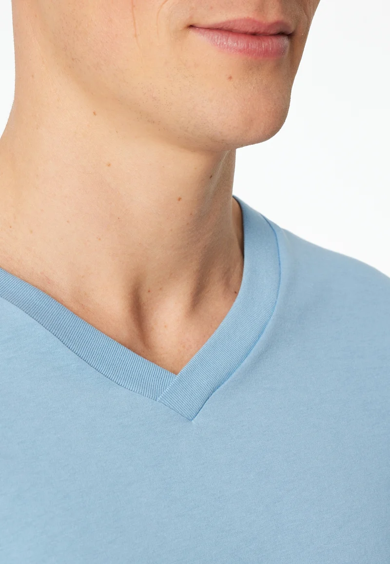 T-Shirt V-Ausschnitt