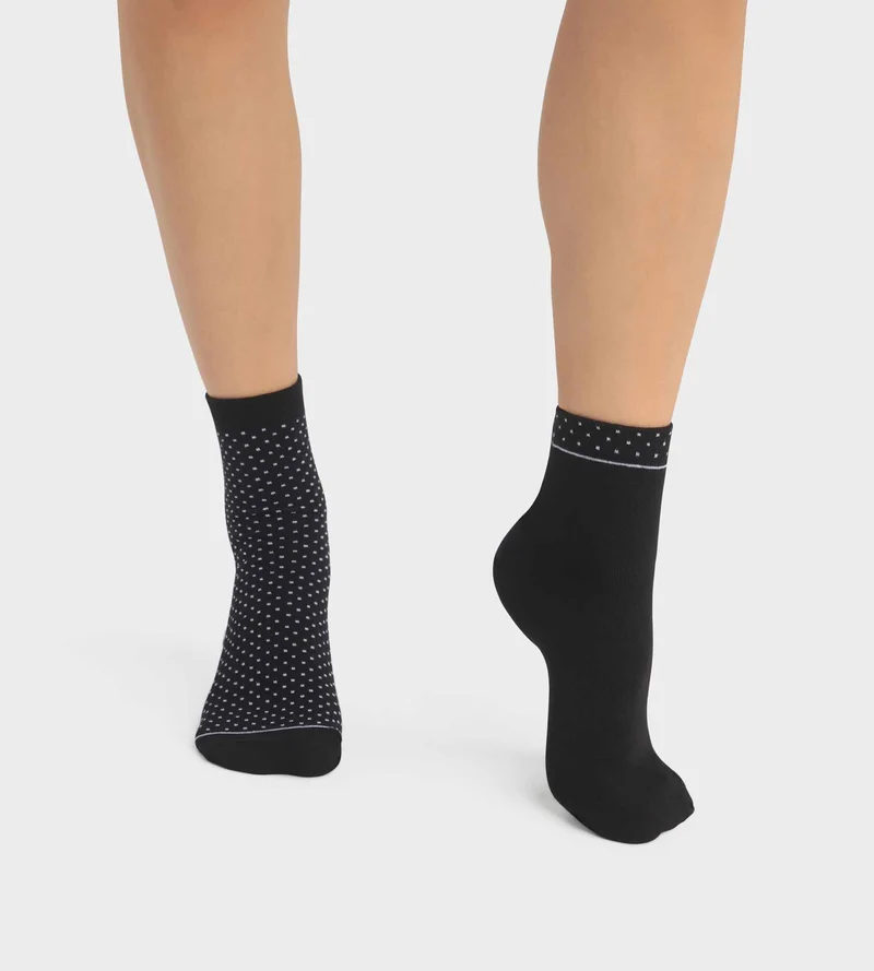 2er-Pack schwarze gepunktete Damensocken aus Bio-Baumwolle - DIM Good