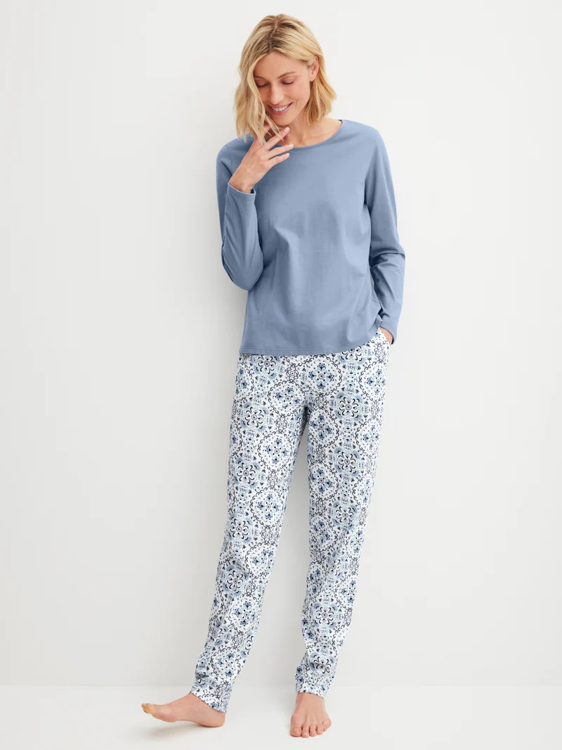 WOMEN Pants
