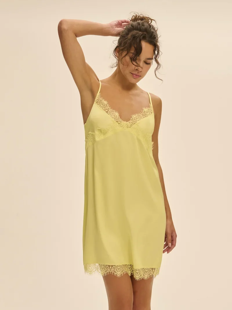 Simone Perele - Satin Secrets Kurzes Nachthemd Sommergelb