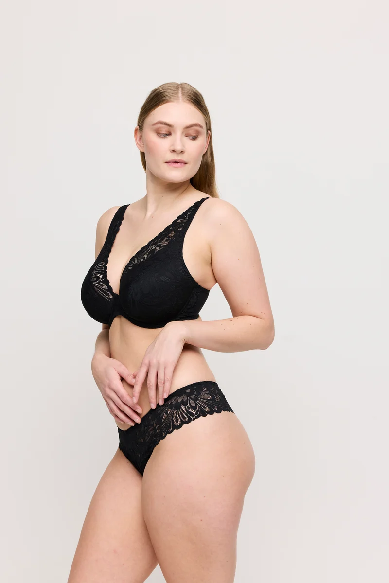 RUPI schwarz String