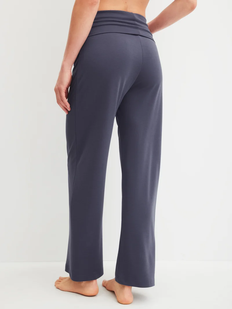 WOMEN Pants