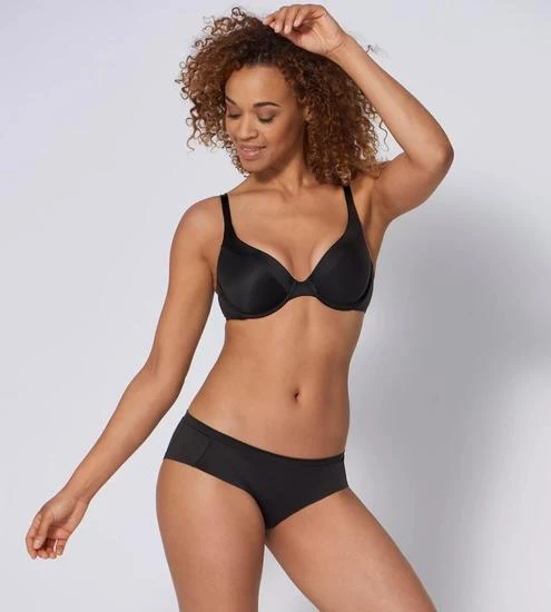 Triumph Body Make-up Soft Touch Bügel-BH mit Halbschale und Einlage black
