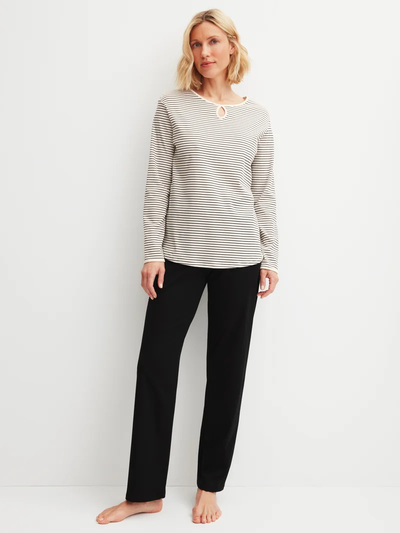 WOMEN Pyjamas