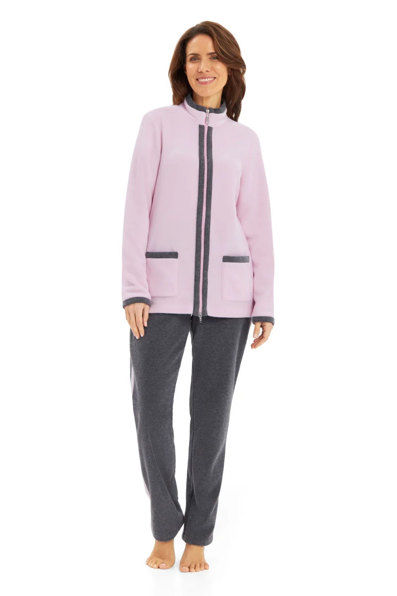 Lounge Suit 3883158
