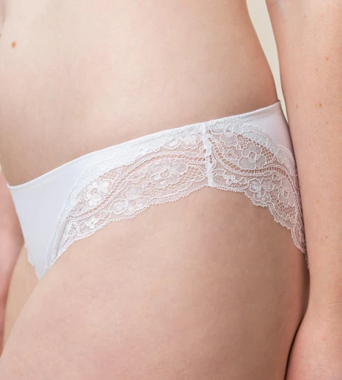 Triumph Lovely Micro Tai WHITE