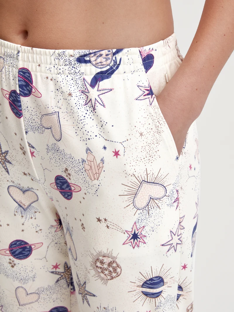 WOMEN Pants