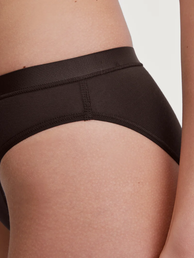 WOMEN Brief