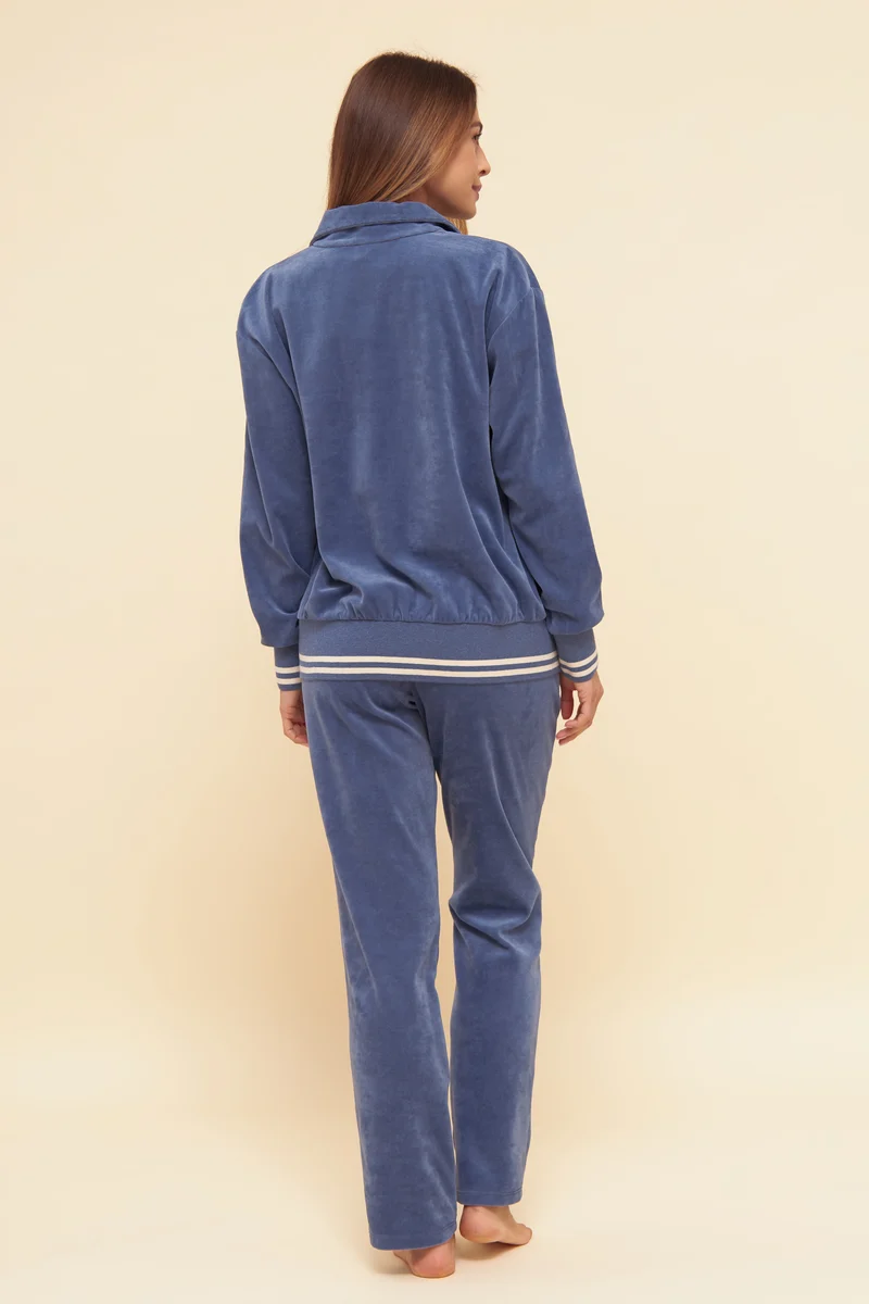 Lounge Suit 1884218