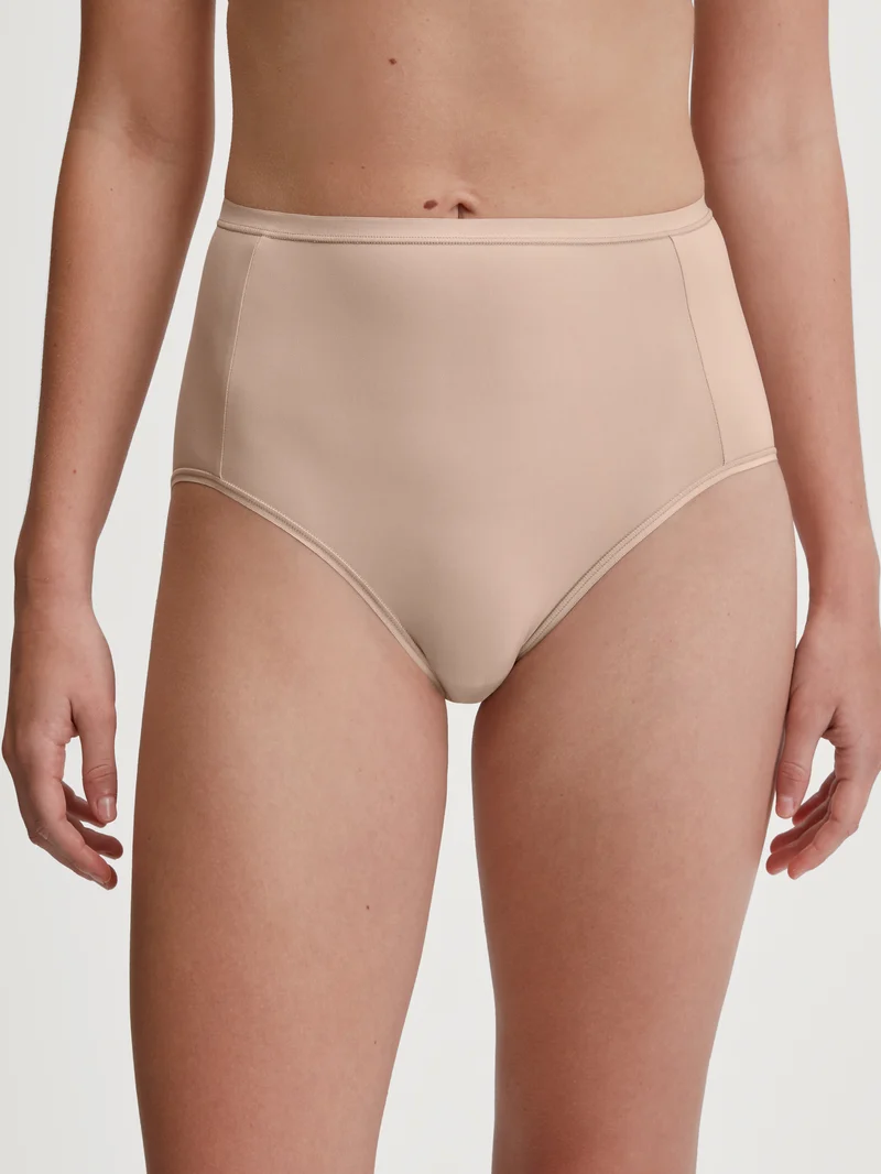 WOMEN Brief