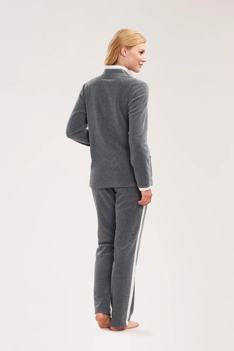 Lounge Suit 3883158