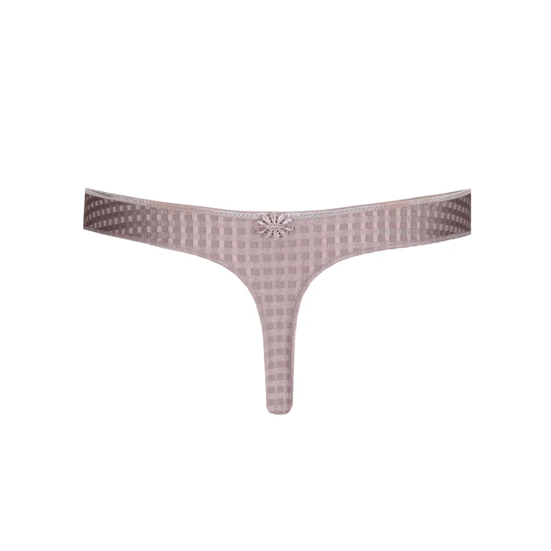 AVERO Soft Sand String