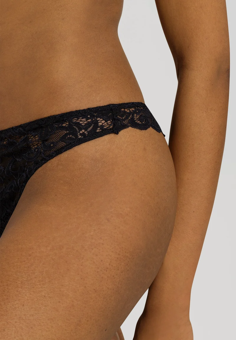 Moments Thong