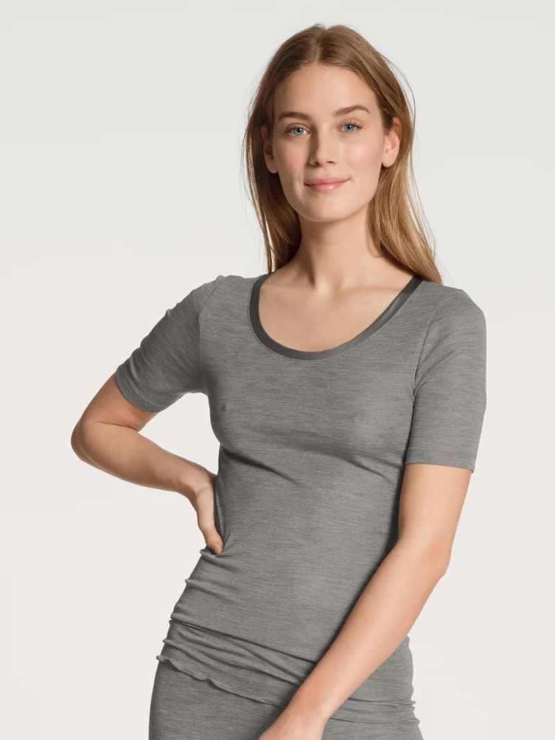 WOMEN Top short-sleeve
