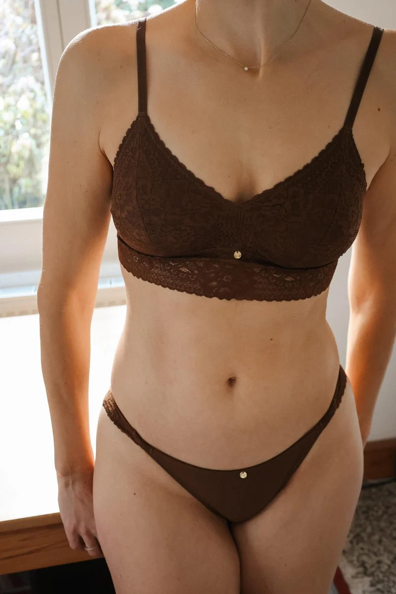 Spitzen-Bralette Lucy mit Pads in chocolate brown