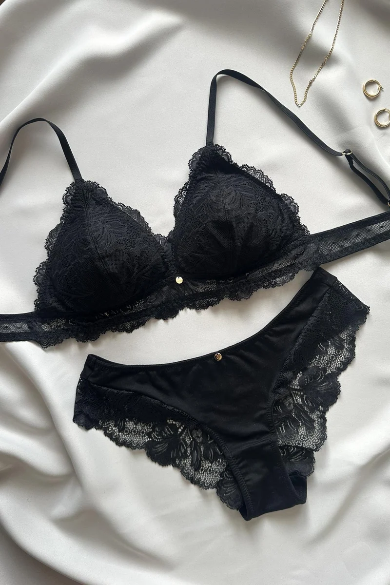 Spitzen-Bralette Bobby mit Pads in schwarz