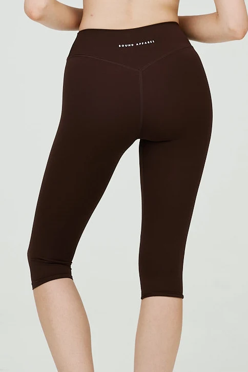 Chocolate Contour Capris