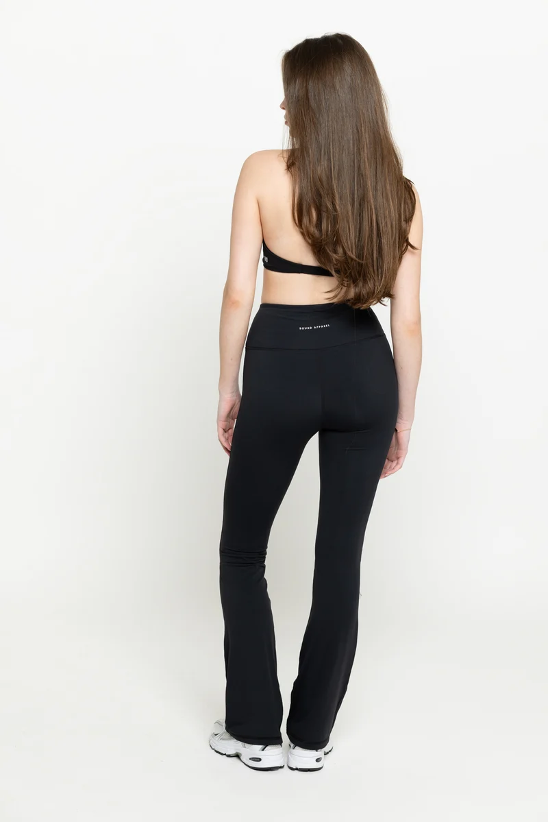 Black Boundless Flares