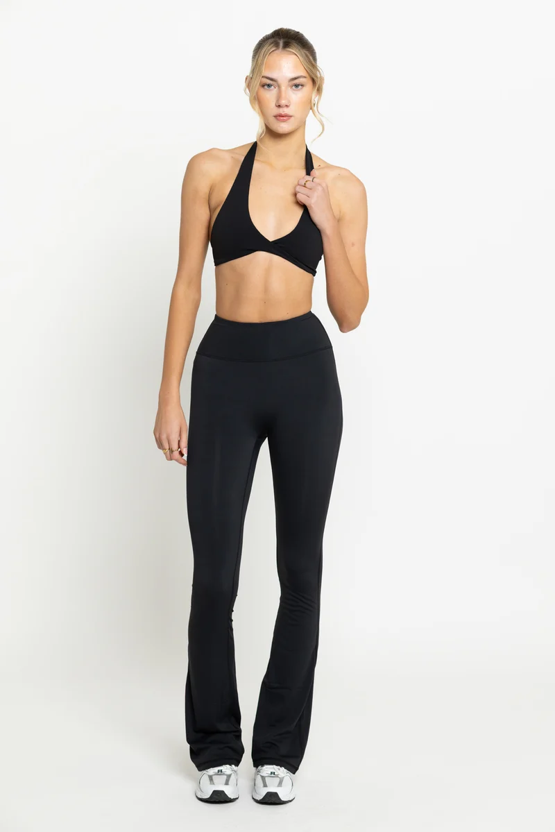Black Ultra Long Boundless Flares