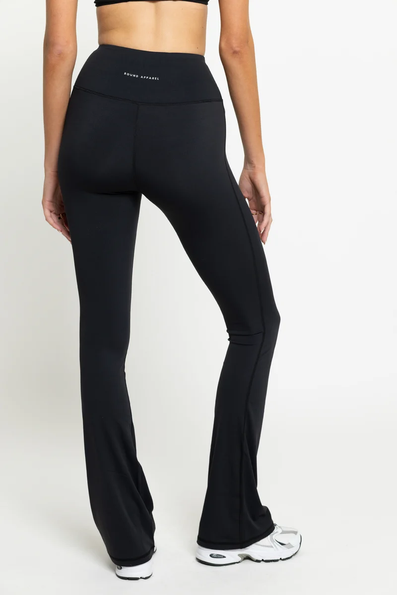 Black Ultra Long Boundless Flares
